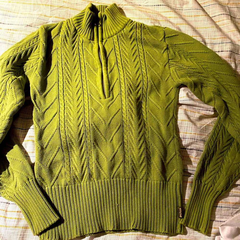 Prana ladies zip up sweater nearly new EUC